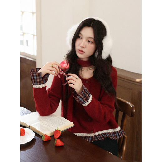 鹿向南「心动降临」红色新年毛衣女秋冬复古风圆领针织衫拼接上衣 商品图3