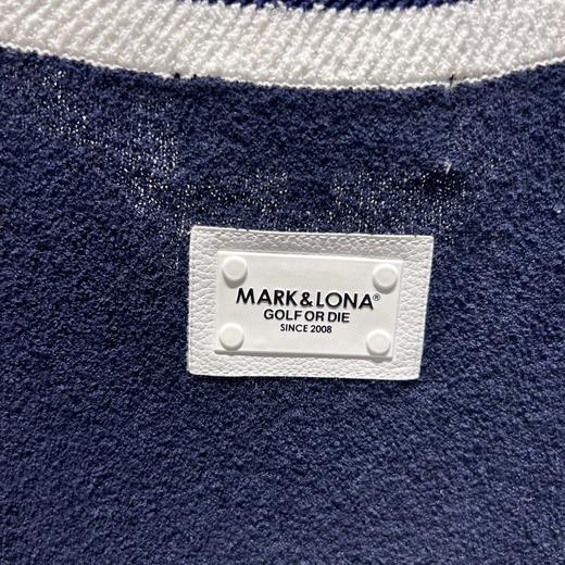 新款男款夏季薄款v领针织背心，当季海报款，非常有型的一件了！日系儒雅气质又时尚！很大都市的高级品位！ 商品图5