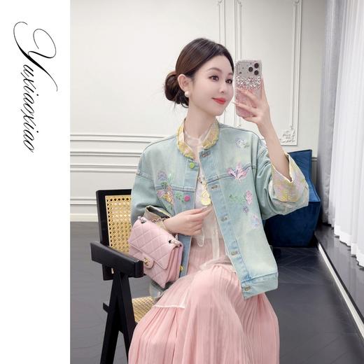 余潇潇【春和景明】新中式国风亮片刺绣拼接含桑蚕丝提花牛仔外套 商品图0