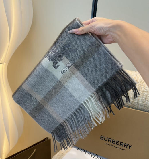 秋冬特惠💰260 巴宝莉重磅男女围巾 怒赞推荐，激动~！！ 商品图4