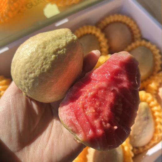 草莓红心芭乐【3.5斤】：软心、丝滑、香甜、细糯、多汁！香气重，风味浓，滑滑嫩嫩。 商品图0