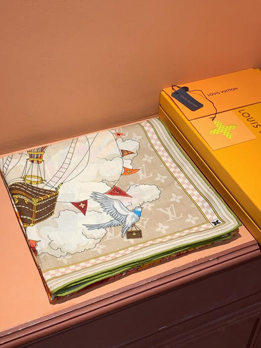 秋冬特惠💰450 LV围巾 LV x TM 披肩【丝绒双面同色披肩】 商品图3