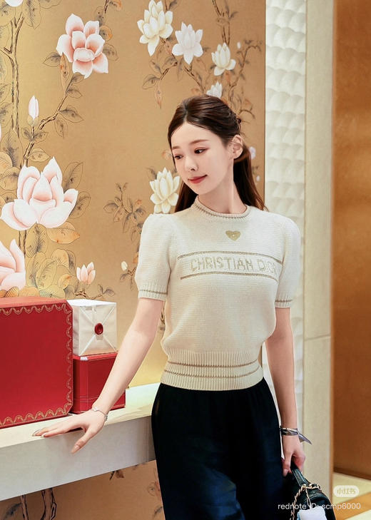 14-3 纯圆正 26ss 雕 富家千金 羊毛羊绒 字母徽标 短袖针织 商品图11