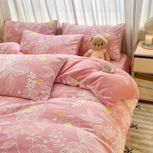 230克雕花牛奶绒四件套  双拼法莱绒珊瑚绒防静电加厚套件 商品图3