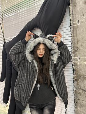 荒诞毛绒耳朵连条纹保暖外套