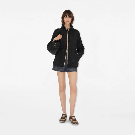 BURBERRY 巴宝莉 女士马术骑士徽标贴片短款尼龙外套 黑色 8110309 A1189 商品图3