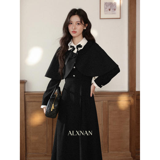 鹿向南「千金可露丽」黑色假两件连衣裙时尚套装秋季新款两件套女 商品图3