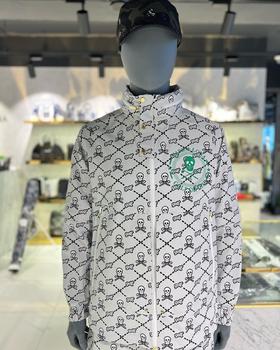 早春新款男士防风隐藏式带帽防水雨衣外套，客供定制面料辅料，全衣压胶没有任何缝线，高品质订单就在于细节的把控，内里压胶条都均有logo加持！