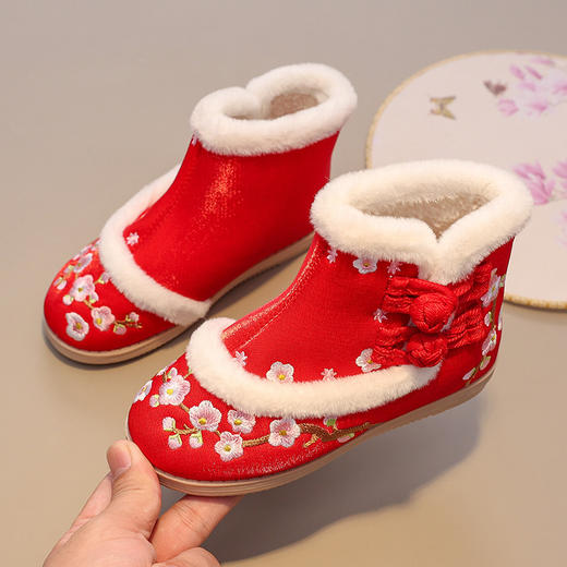 苏城纪【梅花】女童汉服鞋古风汉服靴子冬季加绒棉鞋： “梅花靴” 直接把新年氛围感焊在脚上！🌸红 / 粉 / 白三色美到犯规！ 商品图8