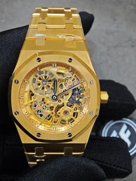 ZF.factory新作—AP爱彼皇家橡树系列16024—腕间的机械诗篇，奢华与工艺的共鸣！
【壳套】高辨识度的八角形39MM表壳，采用先进的CNC数控加工技术对精钢原料进行初步切割与塑形❗️❗️❗️