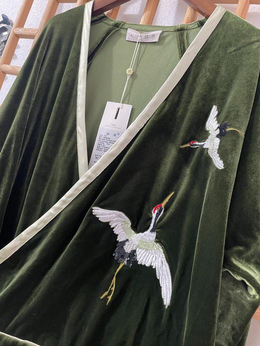 「断码清仓」精品新中式国风汉服元素V领上衣百褶长裙通勤两件套 L码  ZFYY299 商品图2