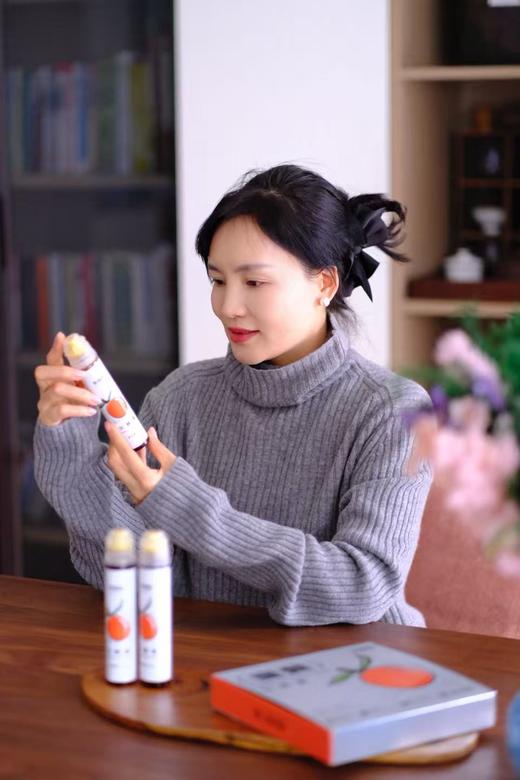 挂在树上的青藏高原高海拔小果沙棘0香精0色素0防腐剂0蔗糖 藏法熬制13万颗沙棘鲜果才有一公斤沙棘露 520g （130g*4瓶）/盒 商品图6