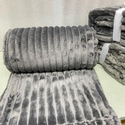 抽条法兰绒毛毯  加厚保暖毛毯办公午睡💤沙发盖毯 商品图1