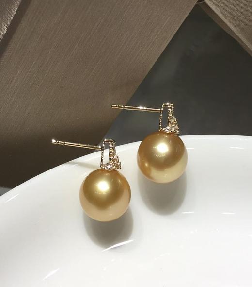 【私席真珠·新年盛宴】18k金镶钻南洋金珍珠耳针11-12mm  椭圆 商品图2