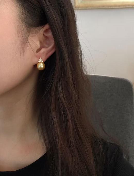 【私席真珠·新年盛宴】18k金镶钻南洋金珍珠耳针11-12mm  椭圆 商品图3