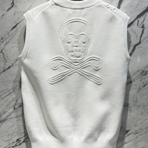 新款秋冬浮雕立体💀针织背心来了！这款骷髅头真的是太火了 ！！！特别是这款背心真的一眼就爱！🇰🇷客户出了几次货都没有剩余，好不容易抢到一批现货，100%高密进口尼龙功能纱线。 商品图2