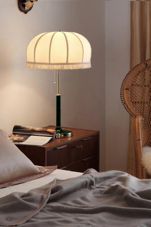 伽罗 JALO 皇冠灯罩古典黄铜台灯 商品图1