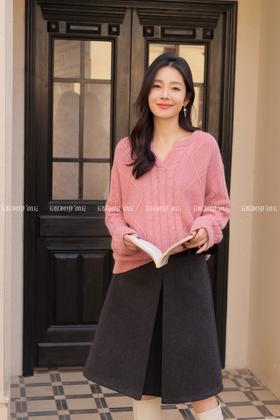 【门店同款】ENJOY冬季“暖冬知性”菱形格剪刀领针织上衣 168897667