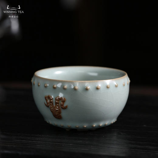 问鼎汝瓷天青羊首战鼓杯 商品图4