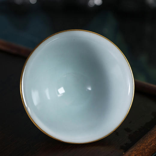 问鼎鼎峰系列月白老款紫金釉斗笠杯（龙马精神） 商品图1