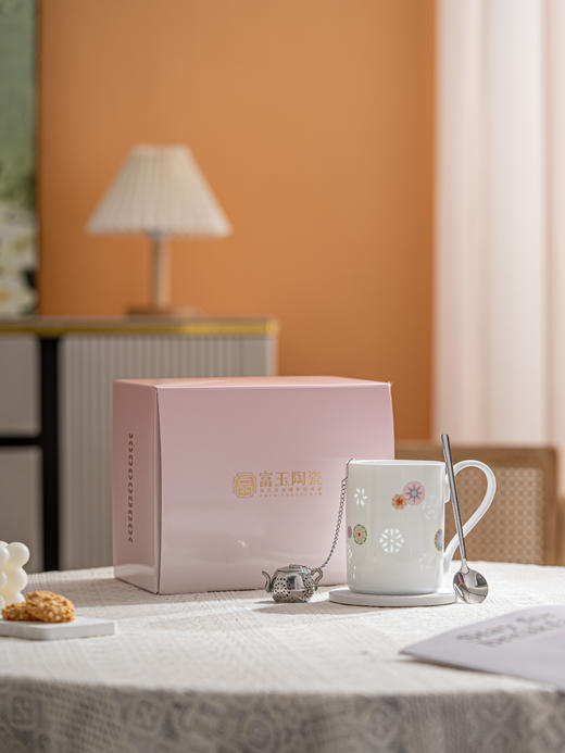 青花/粉彩工艺 | 富玉陶瓷 皮球花系列马克杯 素雅大方 两款可选 商品图3