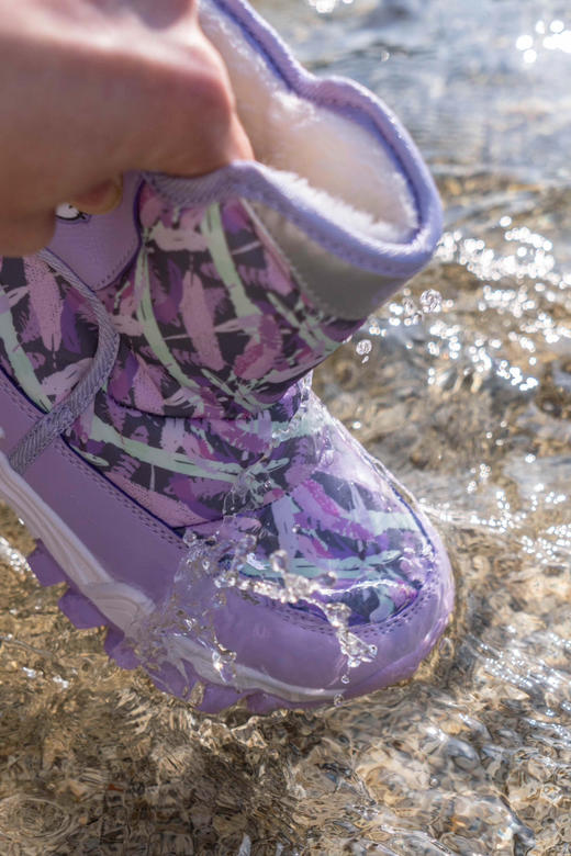 ⏰69.9秒❗️一脚踩进小火炉❗️【巴布豆儿童雪地靴】某宝同款售价150元❗️  ✅加厚毛绒内里，保暖又舒适  ✅高帮包裹脚踝，防水鞋面  ✅便携魔术贴设计，防滑鞋底  ⚠️尺码28-38码 商品图6