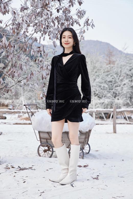 【门店同款】ENJOY冬季“相聚时刻”黑天鹅飘带连衣裙 169099165 商品图6