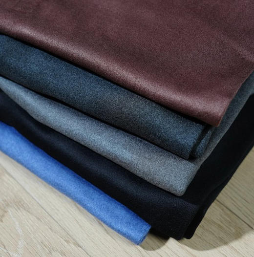 【秒杀价已调 直接拍】深冬穿它 保暖 舒适 2025年新款 THE ROW 原单 打底裤 毛绒比24年要 长一丢丢 人手必入2条 The Row 超弹 澳绒 常规厚度 恒温打底裤 可儿又留新色啦 商品图2