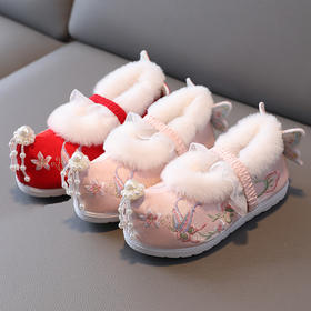 苏城纪【翘头蝴蝶】女童汉服鞋子冬季加绒翘头绣花棉鞋15M-6：新中式的年服怎么能少的了国风鞋子呢~ 苏城纪国风鞋也太会了！直接美到脚指头🦋 