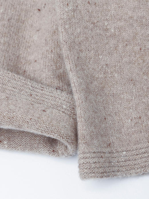 浅燕麦色杂点针织两件套 圆领短款开衫 + 过膝长裙温柔气质通勤显瘦秋冬软糯休闲套装 商品图4