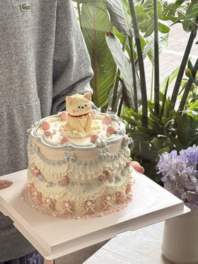 乖乖小猫复古裱花蛋糕