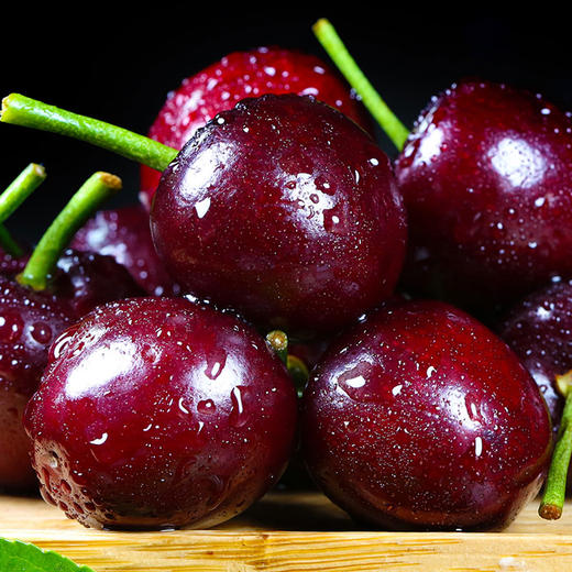 智利车厘子  圆润饱满 色泽亮丽 果肉细腻 味甜多汁 商品图0