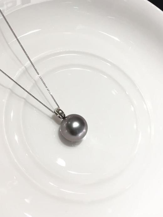 【私席真珠·新年盛宴】18k金镶大溪地铂金灰吊坠 不含链子 11-12mm 圆 商品图2