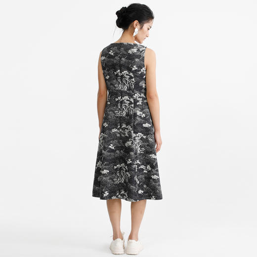 西贝伦连衣裙S29A6501 商品图4