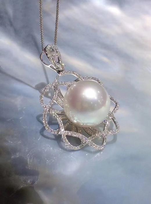 【私席真珠·新年盛宴】18K金镶钻白珍珠吊坠，15-16mm珠（孤品） 商品图1