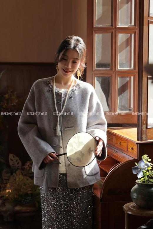 【门店同款】ENJOY冬季“烟火漫春”领口钉珠精致大衣 168897827 商品图8