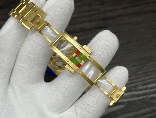 ZF.factory新作—AP爱彼皇家橡树系列16024—腕间的机械诗篇，奢华与工艺的共鸣！
【壳套】高辨识度的八角形39MM表壳，采用先进的CNC数控加工技术对精钢原料进行初步切割与塑形❗️❗️❗️ 商品图11