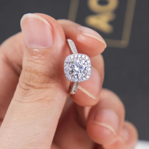 胖*来爆款 AOFI 一克拉莫桑钻 小方糖 戒指/项链（3-5天发货） 商品图10