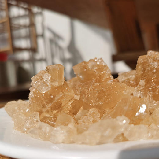 云乡荟 云南古法原汁老冰糖 1000g/箱 色泽金黄剔透，质地纯净，入口清甜；甘蔗原浆熬制，手工制作，精美礼盒装 商品图3