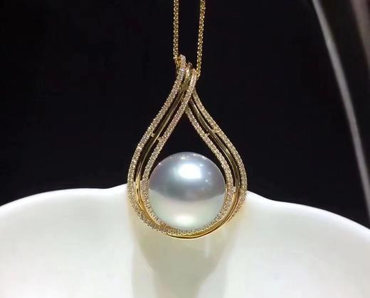 【私席真珠·新年盛宴】【私席真珠·新年盛宴】18K金镶钻灰珍珠吊坠，15-16mm珠 商品图0