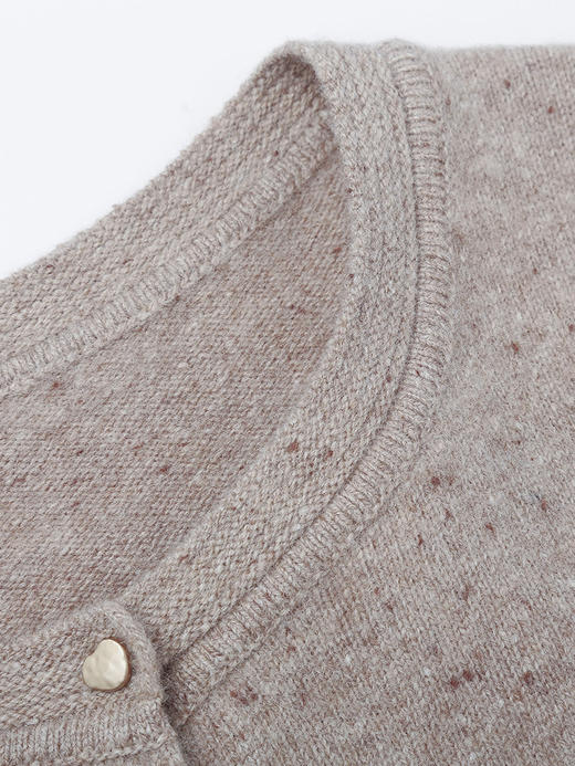 浅燕麦色杂点针织两件套 圆领短款开衫 + 过膝长裙温柔气质通勤显瘦秋冬软糯休闲套装 商品图2