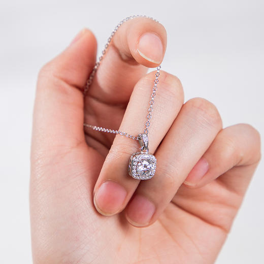 胖*来爆款 AOFI 一克拉莫桑钻 小方糖 戒指/项链（3-5天发货） 商品图6