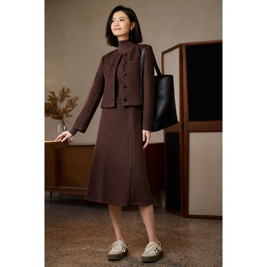 醋酸羊毛鱼尾裙 绒感锁温 定烫不易变形 米思阳2026春新款优雅高腰显瘦中长款半身裙女5694 商品图3