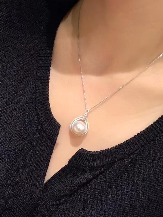 【私席真珠·新年盛宴】18K金镶钻白珍珠吊坠（不含链子）， 13mm珠 商品图2