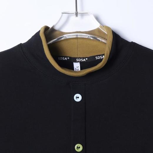 26T07SDSA秋冬新款痞帅男装时尚彩色纽扣拼接撞色立领长袖T恤百搭潮 商品图2