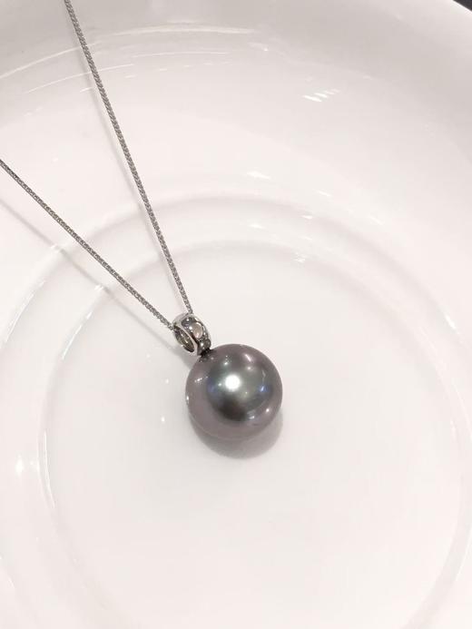 【私席真珠·新年盛宴】18k金镶大溪地铂金灰吊坠 不含链子 11-12mm 圆 商品图0