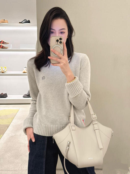 罗意威 早春新款心机小设计针织衫(TM) 商品图6