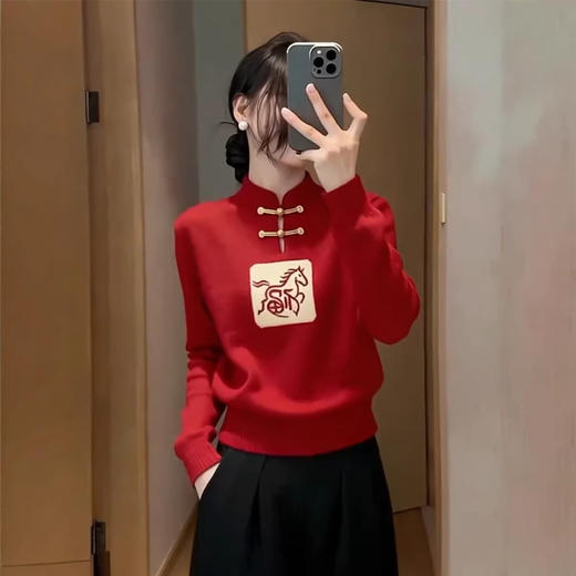 新中式国风盘扣红色新年毛衣，宽松百搭本命年马年针织衫 商品图3