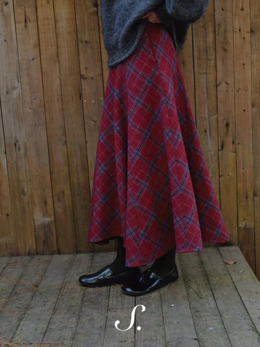 shyshystill/shy202510068/超重磅大裙摆分割红色格纹伞裙 商品图2