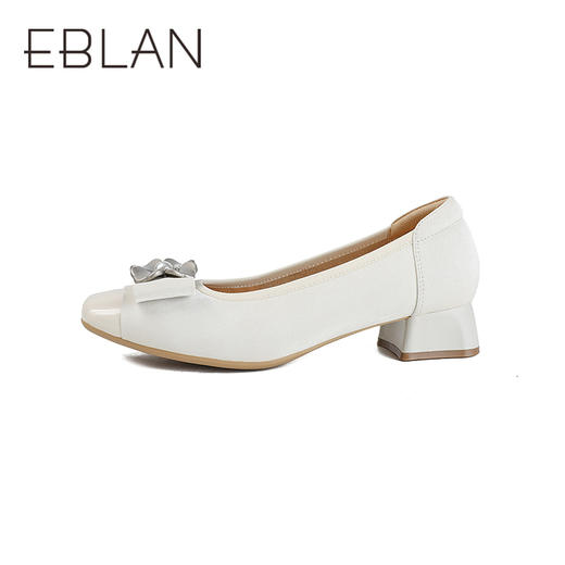 【上新】伊伴2026春季花扣小高跟单鞋高级丝绸牛皮鞋面时装单鞋B26120715 商品图1